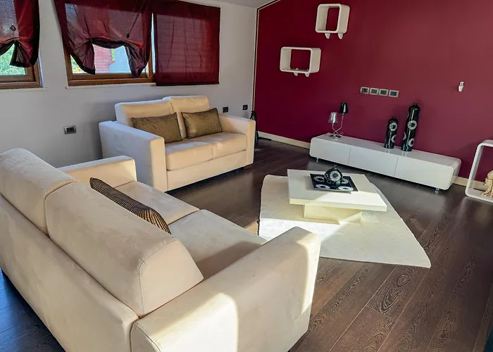 Tranquility In With Pool Tirana